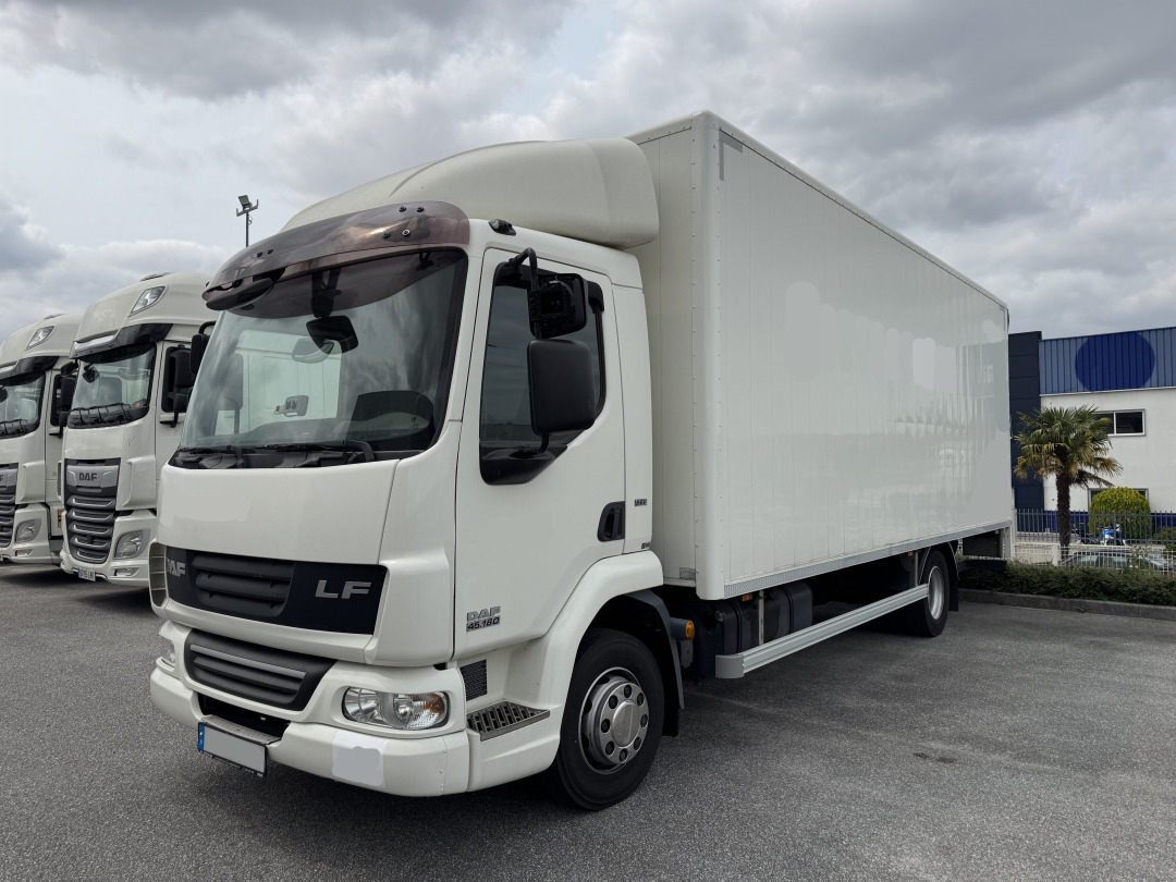 DAF LF 160 45IV - Camião furgão: foto 1 DAF LF 160 45IV - Camião furgão: foto 1