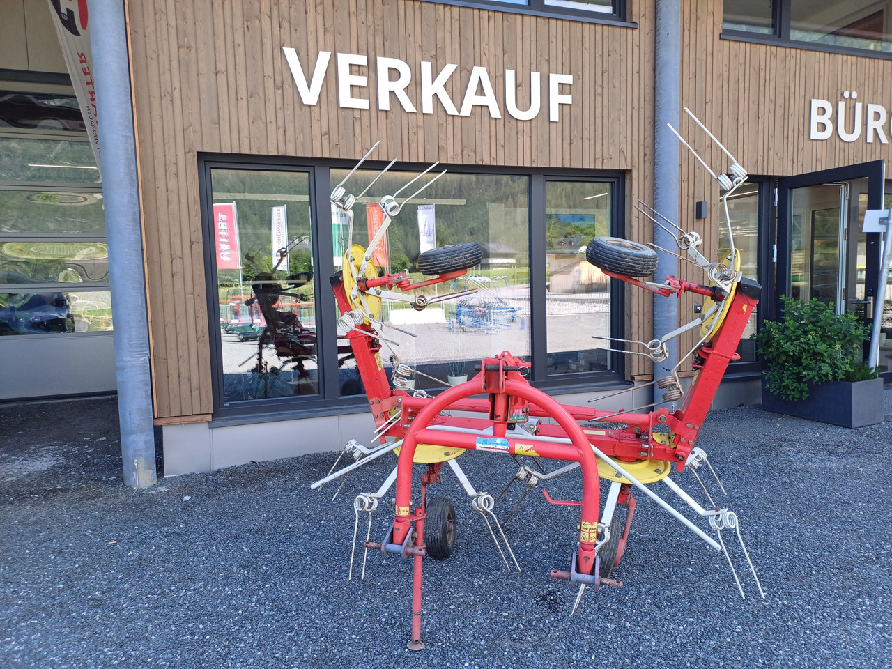 Pöttinger Hit 44 N (23952) - Ancinho enleirador: foto 1 Pöttinger Hit 44 N (23952) - Ancinho enleirador: foto 1