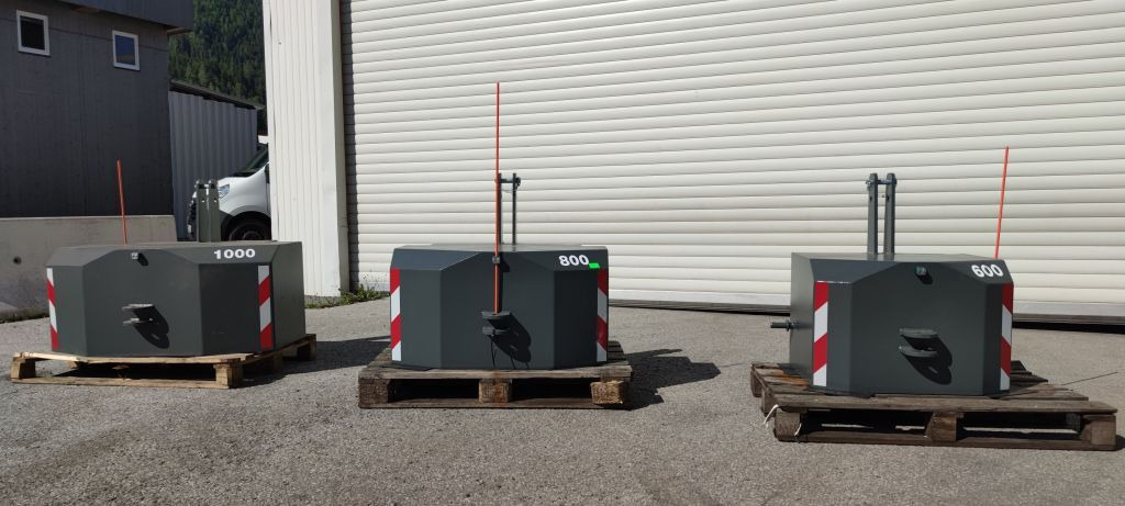 Stekro Frontgewicht 600/800/1000kg (16003) - Contrapeso por Trator: foto 1 Stekro Frontgewicht 600/800/1000kg (16003) - Contrapeso por Trator: foto 1