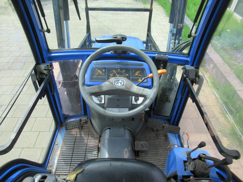 Trator Iseki TF321H 4x4 + Cabine + Voorlader + Fronthef: foto 11