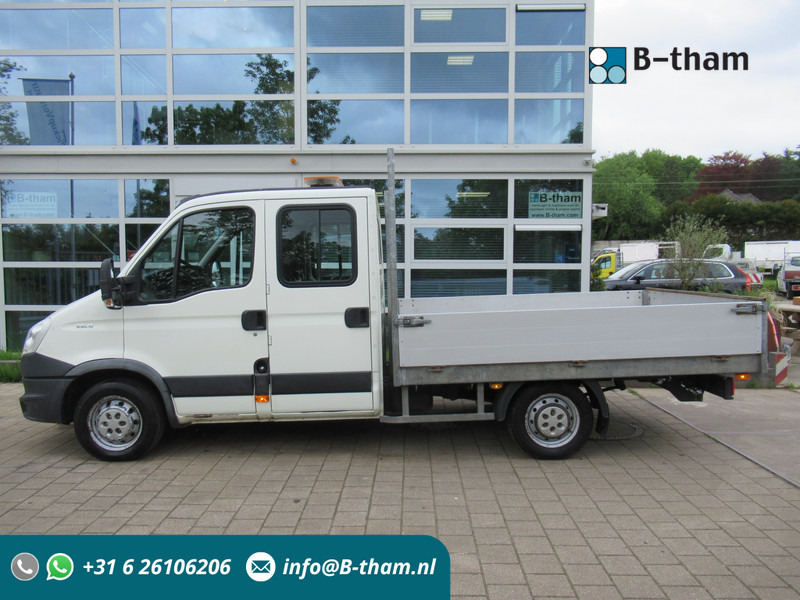 Iveco Daily 29L13 2.3HPi 93KW 345 DOKA Dubbelcabine - Carrinha de caixa aberta, Carrinha cabine dupla: foto 1 Iveco Daily 29L13 2.3HPi 93KW 345 DOKA Dubbelcabine - Carrinha de caixa aberta, Carrinha cabine dupla: foto 1