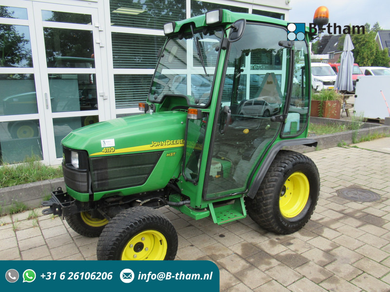 John Deere 4110 4WD 4x4 Hydrostaat Cabine - Trator: foto 1 John Deere 4110 4WD 4x4 Hydrostaat Cabine - Trator: foto 1