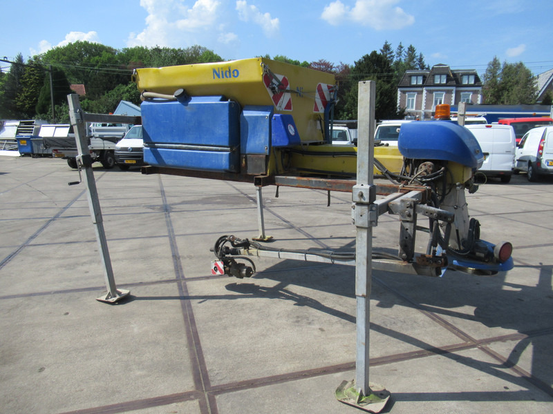 NIDO STRATOS B11K-24 PCXN350 1,1M3 + 500L Rotopower Salzstreuer Salt Spreader Zoutstrooier - Espalhador de areia/ Sal: foto 4 NIDO STRATOS B11K-24 PCXN350 1,1M3 + 500L Rotopower Salzstreuer Salt Spreader Zoutstrooier - Espalhador de areia/ Sal: foto 4