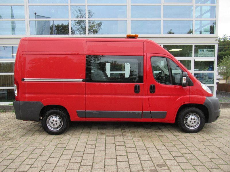 Peugeot Boxer 330 2.2 HDI L2H2 P+ DOKA Dubbelcabine - Furgão compacto, Carrinha cabine dupla: foto 3 Peugeot Boxer 330 2.2 HDI L2H2 P+ DOKA Dubbelcabine - Furgão compacto, Carrinha cabine dupla: foto 3