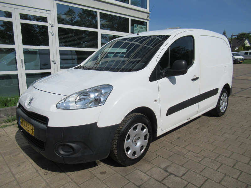 Peugeot Partner 120 1.6 HDI L1 XT AIRCO - KLIMA Schuifdeur - Carrinha de contentor: foto 3 Peugeot Partner 120 1.6 HDI L1 XT AIRCO - KLIMA Schuifdeur - Carrinha de contentor: foto 3