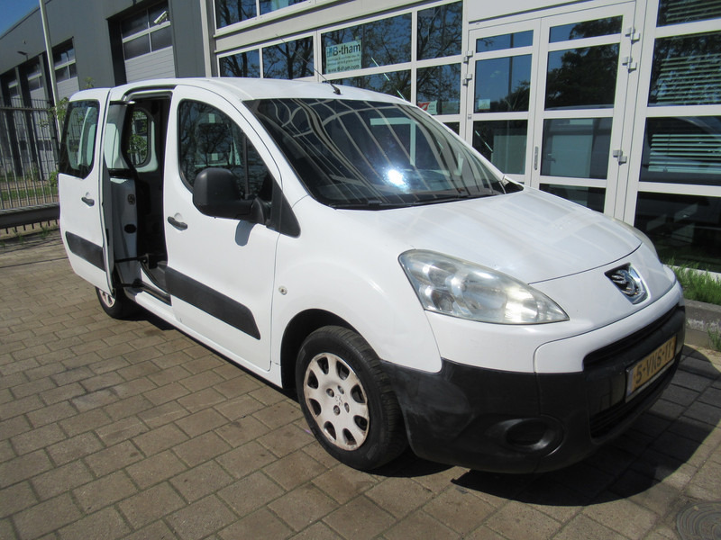 Peugeot Partner 122 1.6 HDI L1XT Pro+ AIRCO 3-Zitpl./Seats - Furgão compacto: foto 5 Peugeot Partner 122 1.6 HDI L1XT Pro+ AIRCO 3-Zitpl./Seats - Furgão compacto: foto 5