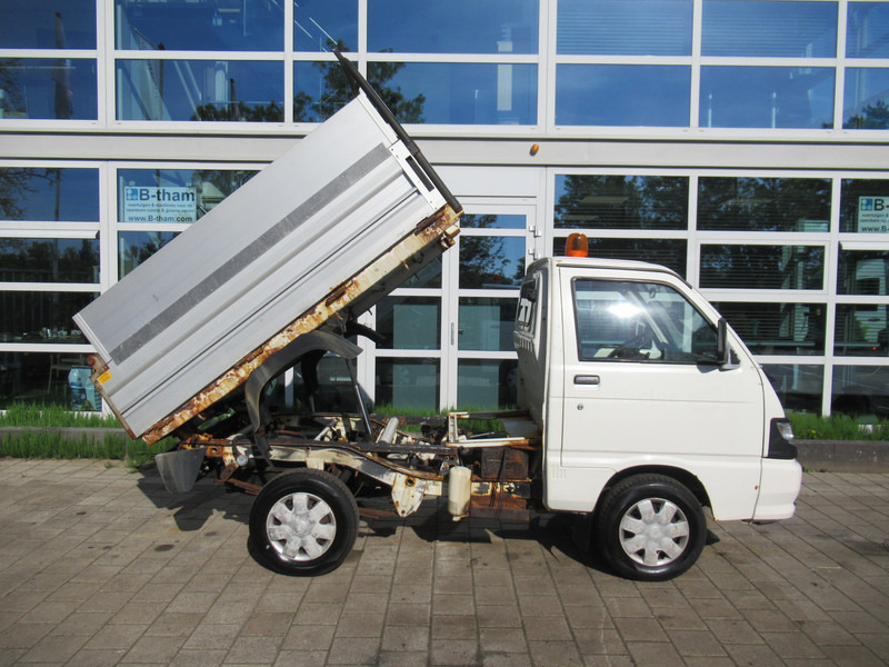 Piaggio Porter 1.3 Kipper SL Extra - Carrinha basculante: foto 4 Piaggio Porter 1.3 Kipper SL Extra - Carrinha basculante: foto 4