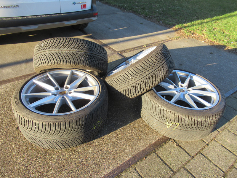 Porsche 911 992 20-/21 Carrera S Winterbanden Set Wielen - Roda completa por Automóvel: foto 3 Porsche 911 992 20-/21 Carrera S Winterbanden Set Wielen - Roda completa por Automóvel: foto 3