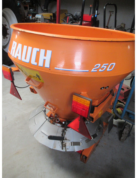 Rauch Streuer SA 250 Salzstreuer Zoutstrooier Saltspreader - Espalhador de areia/ Sal por Máquina agrícola: foto 5 Rauch Streuer SA 250 Salzstreuer Zoutstrooier Saltspreader - Espalhador de areia/ Sal por Máquina agrícola: foto 5
