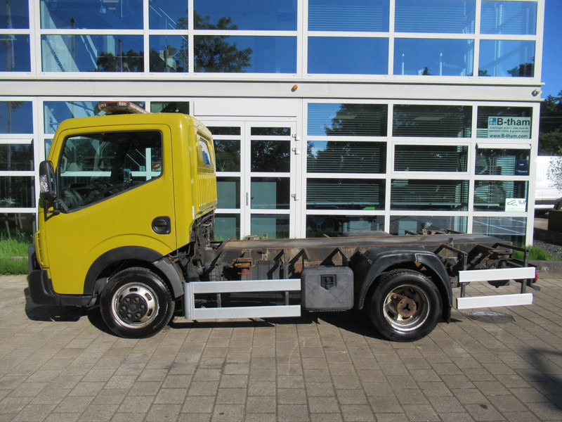Renault Maxity 2.5DCi 107KW Airco Open laadbak Twist Lock - Carrinha de caixa aberta: foto 4 Renault Maxity 2.5DCi 107KW Airco Open laadbak Twist Lock - Carrinha de caixa aberta: foto 4