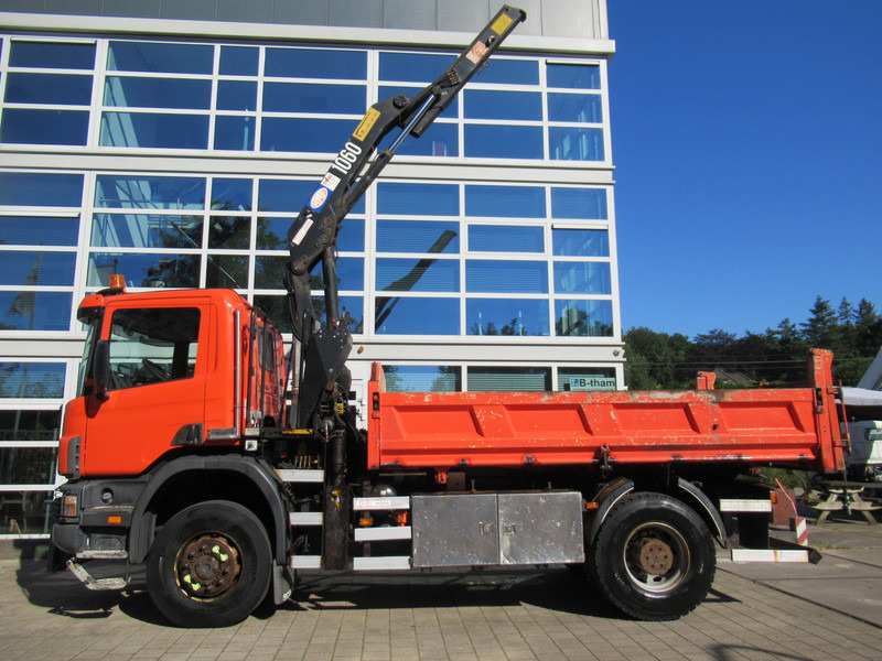 Scania P 114 CB 4x4 HZ 340 3-W. Tipper - 3-S. Kipper + HMF 1063 Crane Kran - Camião basculante, Camião grua: foto 4 Scania P 114 CB 4x4 HZ 340 3-W. Tipper - 3-S. Kipper + HMF 1063 Crane Kran - Camião basculante, Camião grua: foto 4