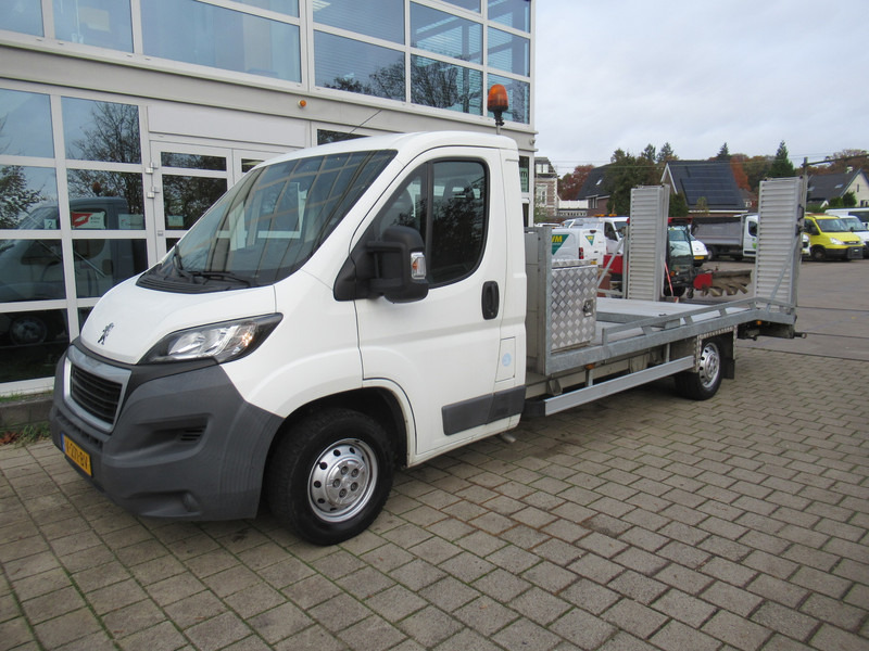 Peugeot Boxer 335 2.0 HDI 96KW L4 Oprijwagen Machinetransporter - Veículo comercial: foto 2 Peugeot Boxer 335 2.0 HDI 96KW L4 Oprijwagen Machinetransporter - Veículo comercial: foto 2