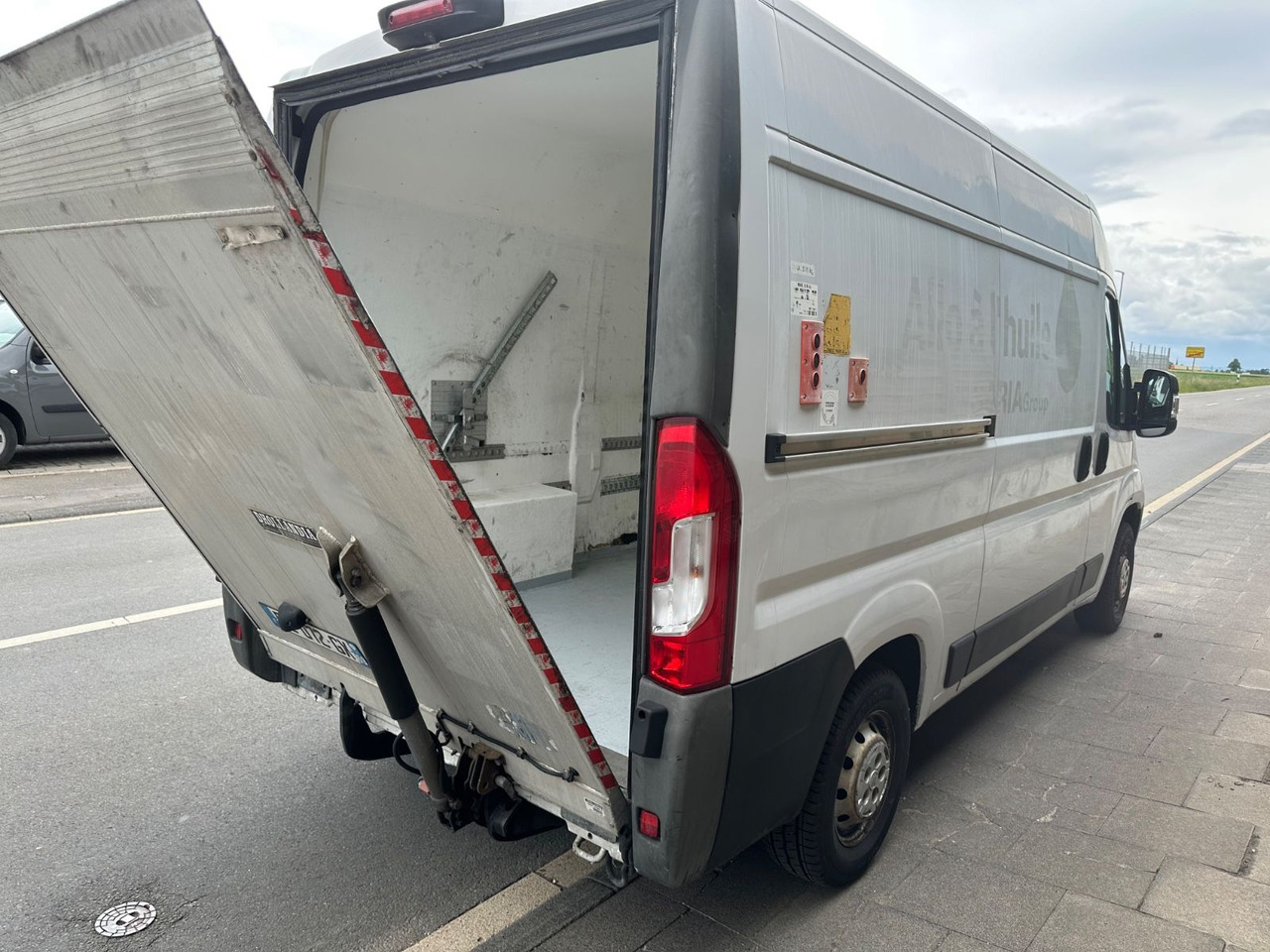 Fiat Ducato130*Automatik*Nav*LBW500kg*Service neu* Fiat Ducato130*Automatik*Nav*LBW500kg*Service neu* - Furgão: foto 5 Fiat Ducato130*Automatik*Nav*LBW500kg*Service neu* Fiat Ducato130*Automatik*Nav*LBW500kg*Service neu* - Furgão: foto 5