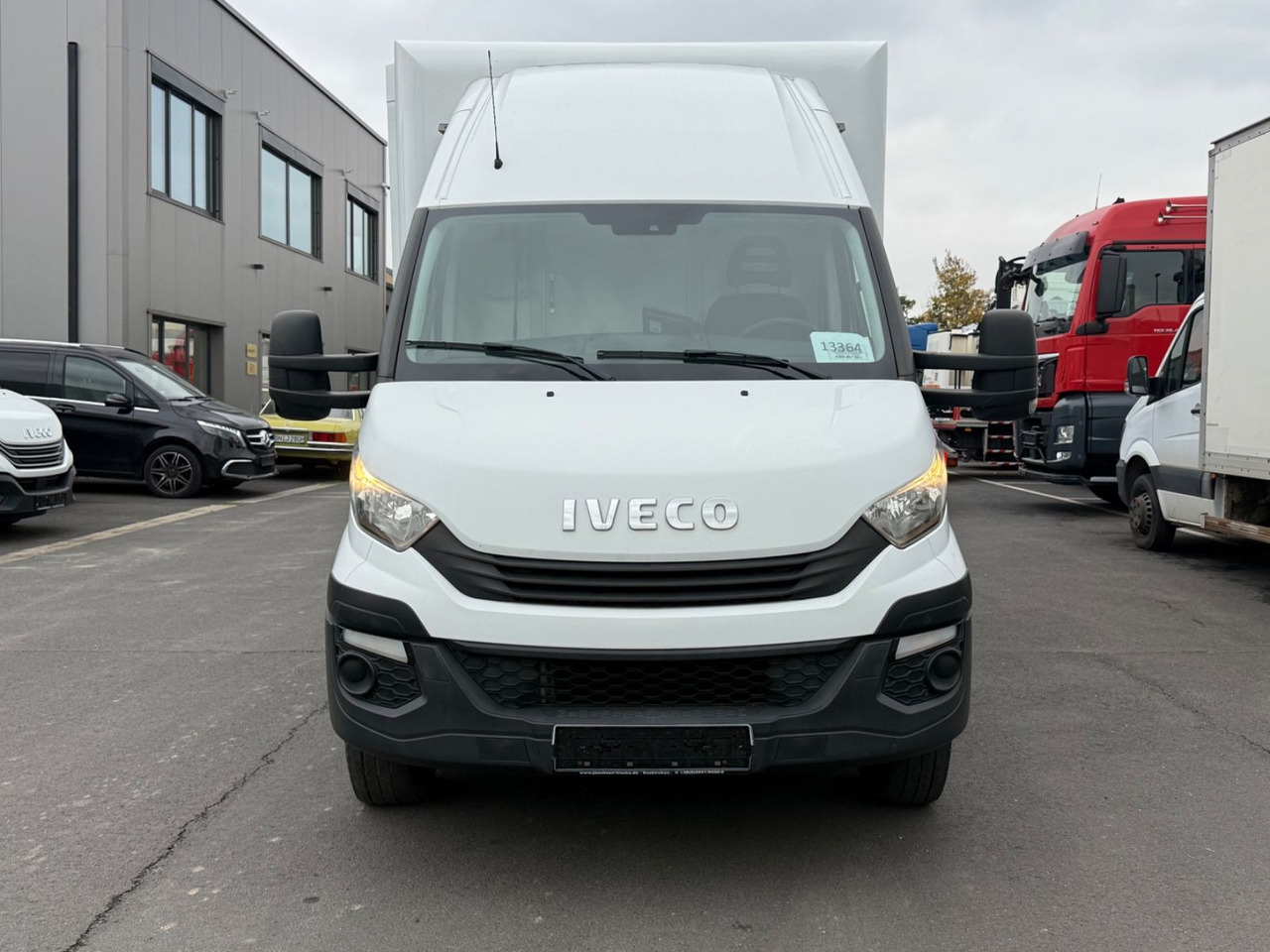 Iveco Daily 70C18 HiMatic / Luft/ Lbw./ Klima/ E6/ Top - Carrinha de contentor: foto 3 Iveco Daily 70C18 HiMatic / Luft/ Lbw./ Klima/ E6/ Top - Carrinha de contentor: foto 3
