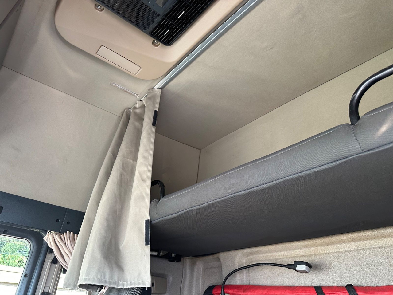 MAN 8.250 TGL*VDI2700*TOP*4-er Zug BFT Anhänger MAN 8.250 TGL*4x L1H1*XLX Kabine*VDI2700*TOP* - Camião transporte de veículos: foto 5 MAN 8.250 TGL*VDI2700*TOP*4-er Zug BFT Anhänger MAN 8.250 TGL*4x L1H1*XLX Kabine*VDI2700*TOP* - Camião transporte de veículos: foto 5