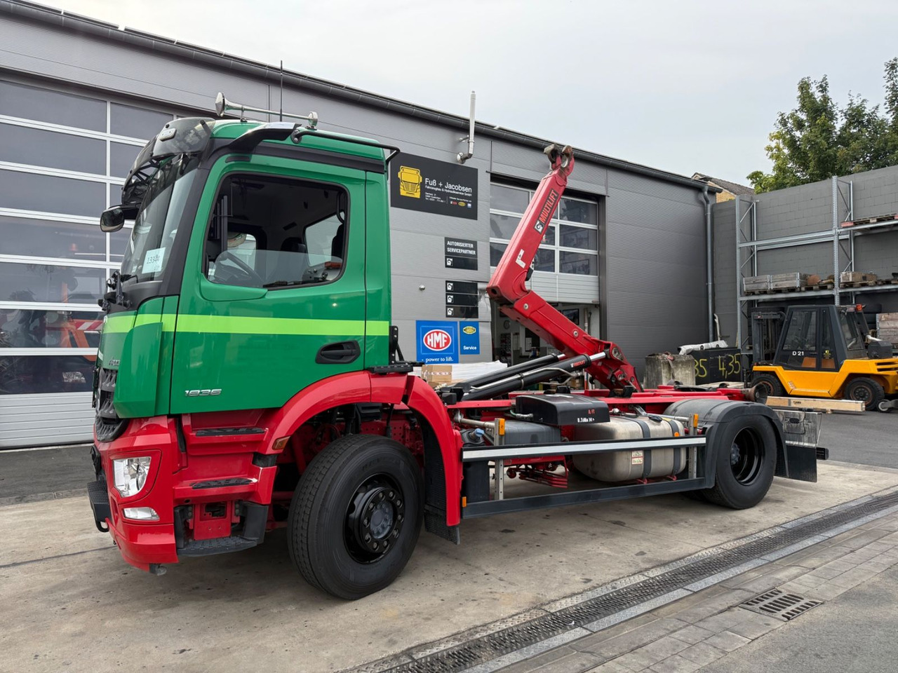 Mercedes-Benz Arocs 1836/10,7L/Hiab Ultima 14S/4x2/Autom./Top - Camião polibenne: foto 2 Mercedes-Benz Arocs 1836/10,7L/Hiab Ultima 14S/4x2/Autom./Top - Camião polibenne: foto 2