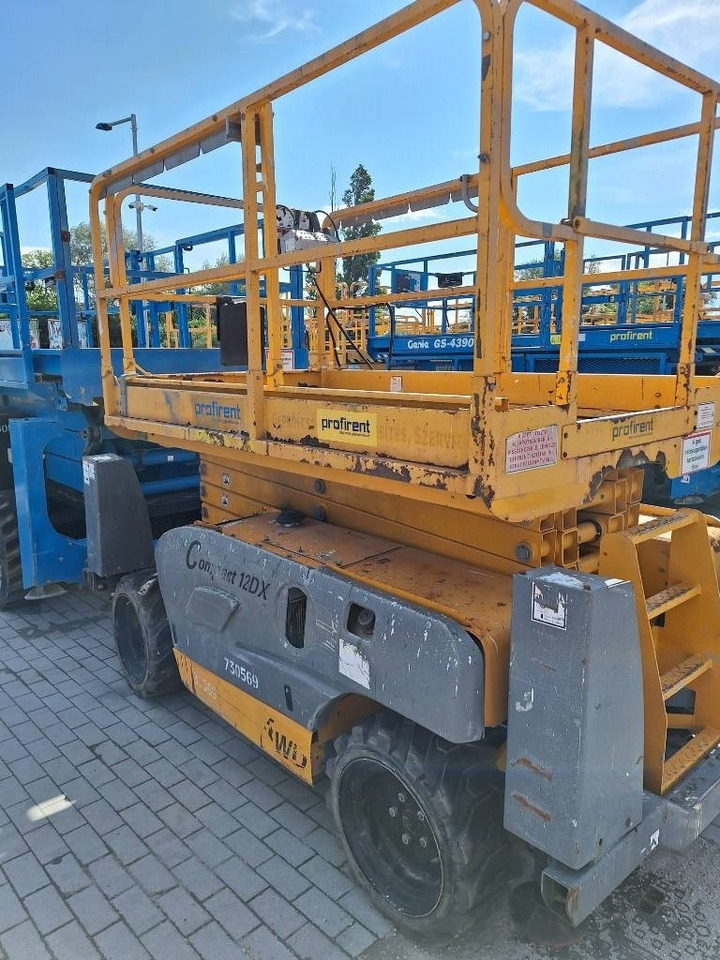 Haulotte Compact 12 DX - Plataforma de Tijera/ Plataforma de tesoura: foto 5 Haulotte Compact 12 DX - Plataforma de Tijera/ Plataforma de tesoura: foto 5