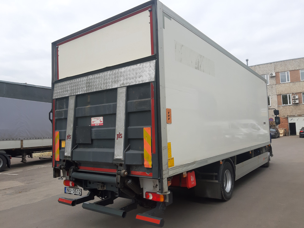 Camião furgão VOLVO FL: foto 7