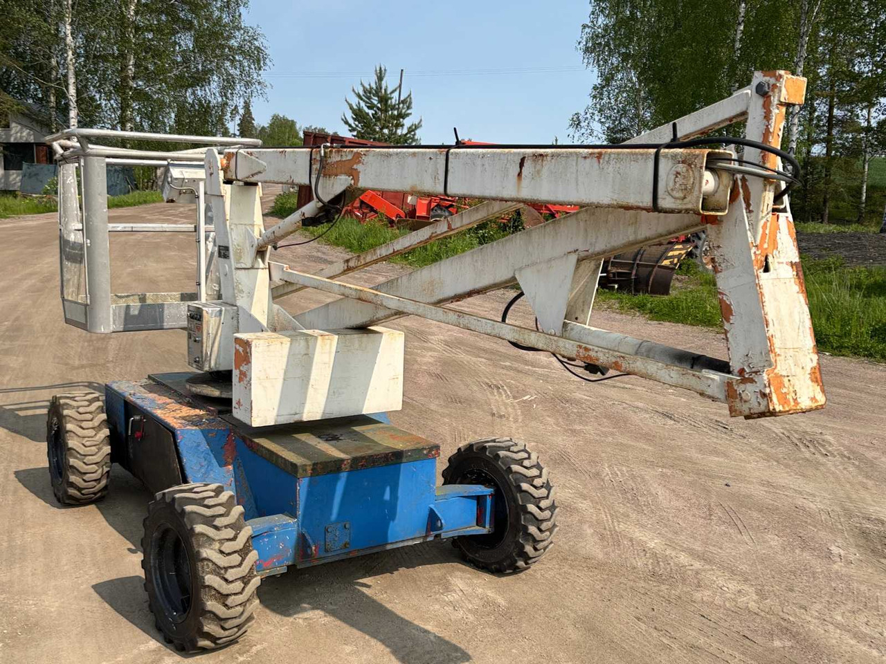 Boom lift Maltech Sky High ST - Plataforma articulada: foto 3 Boom lift Maltech Sky High ST - Plataforma articulada: foto 3