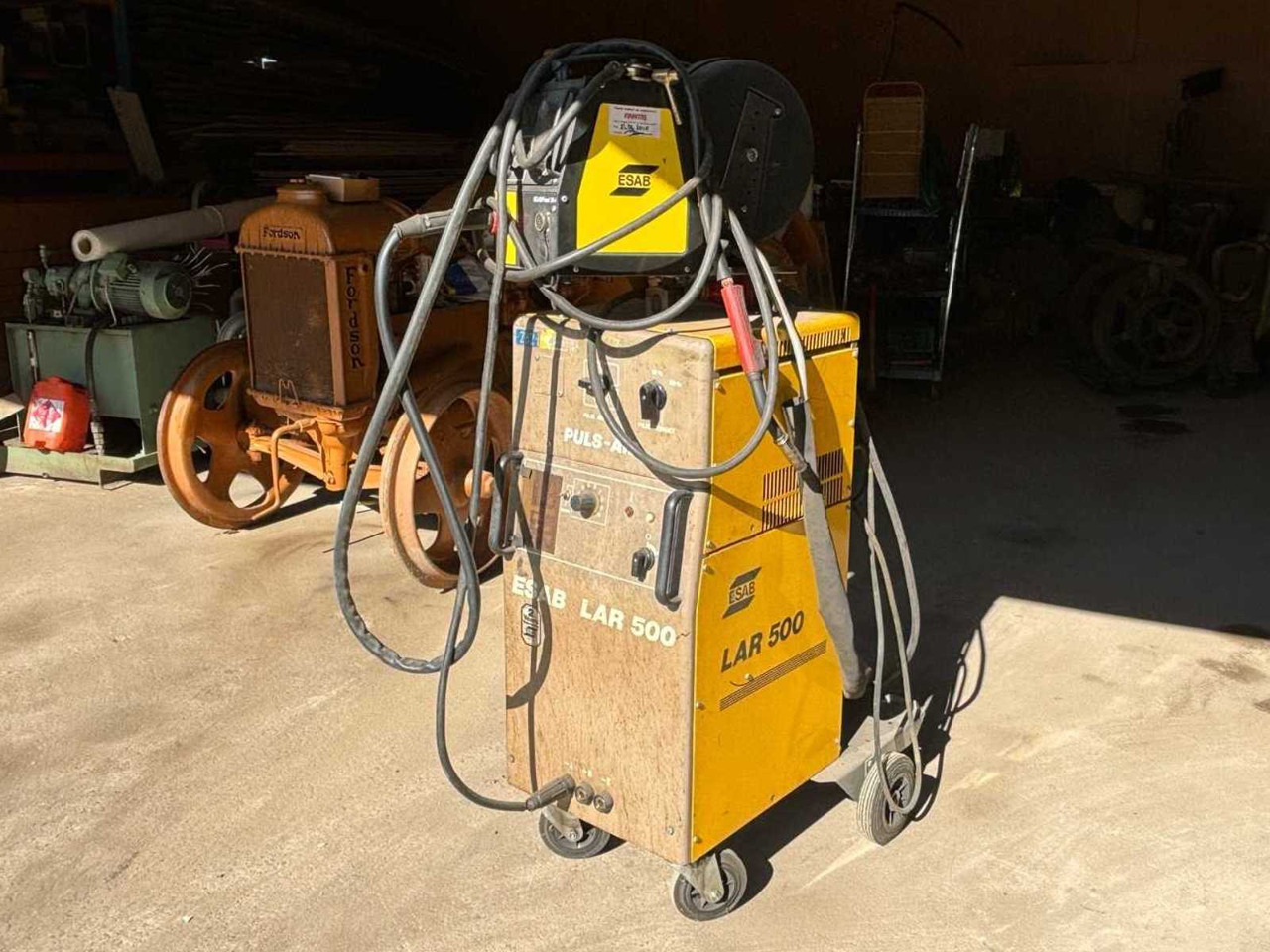 ESAB LAR 500 welding machine - Equipamento para soldagem: foto 2 ESAB LAR 500 welding machine - Equipamento para soldagem: foto 2