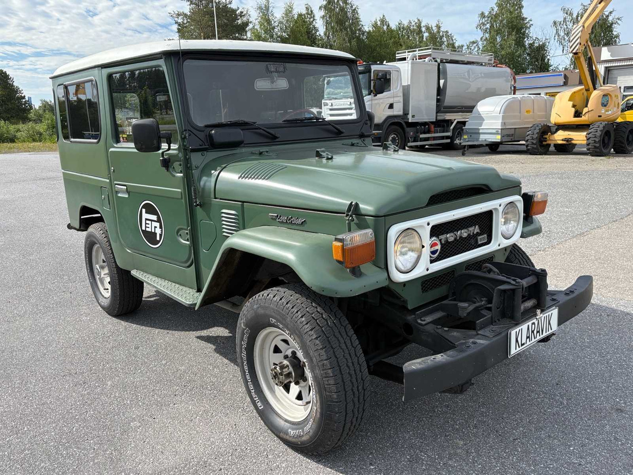 Vintage car Toyota Land Cruiser BJ40 - SUV: foto 3 Vintage car Toyota Land Cruiser BJ40 - SUV: foto 3