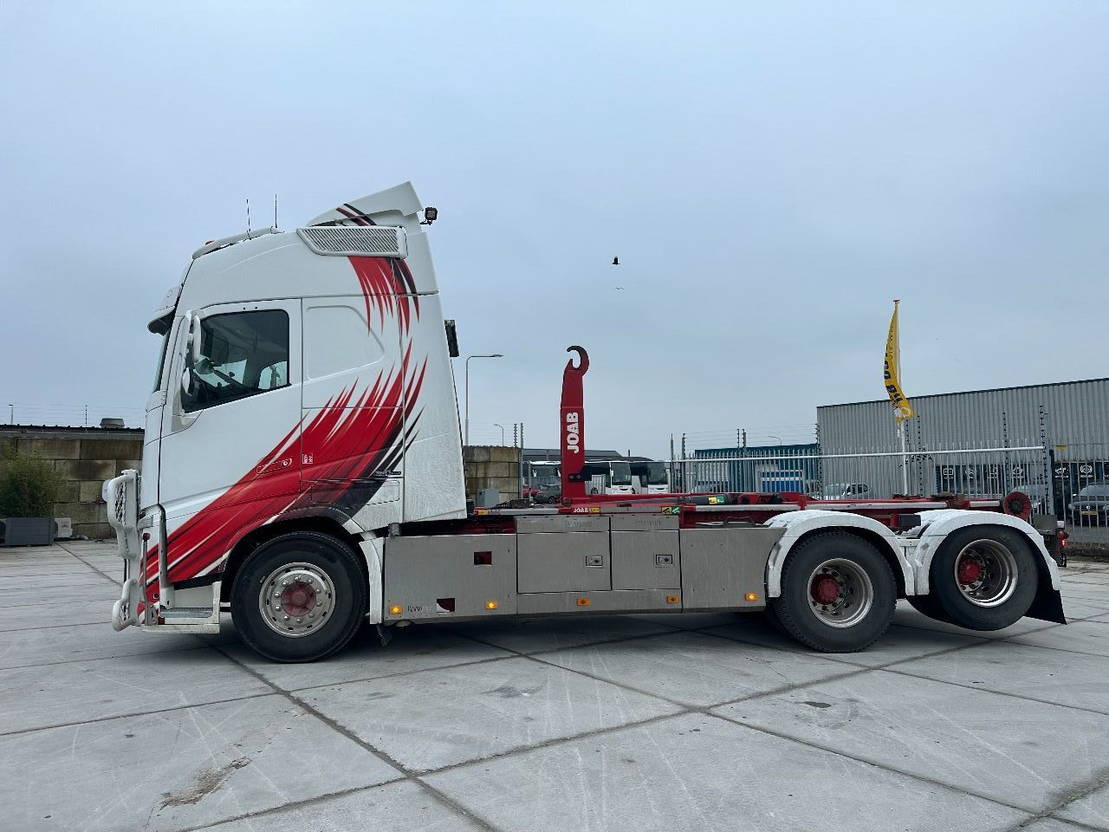 Volvo FH 500 6x2 - Camião transportador de contêineres/ Caixa móvel: foto 2 Volvo FH 500 6x2 - Camião transportador de contêineres/ Caixa móvel: foto 2