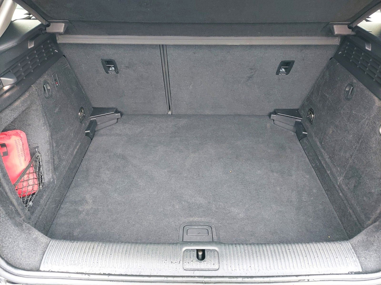 Carrinha Audi A3 Sportback Xenon Navi Tempo PDC AHK: foto 19 Carrinha Audi A3 Sportback Xenon Navi Tempo PDC AHK: foto 19