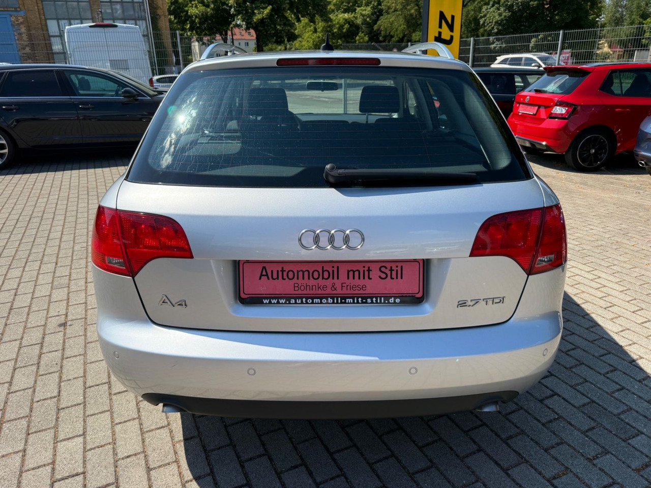 Audi A4 Avant 2.7 TDI S-LINE XENON NAVI TÜV 05/27 - Automóvel: foto 5 Audi A4 Avant 2.7 TDI S-LINE XENON NAVI TÜV 05/27 - Automóvel: foto 5