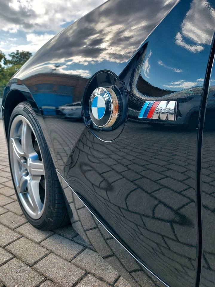 BMW Z4 2.2i Roadster Cabrio M-Sport Klima Sitzheiz - Automóvel: foto 2 BMW Z4 2.2i Roadster Cabrio M-Sport Klima Sitzheiz - Automóvel: foto 2