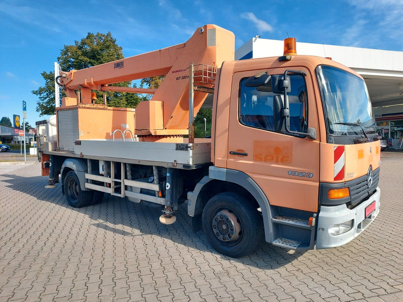 Mercedes-Benz ATEGO 1323 HUBSTEIGER WUMAG WT220H - Caminhão com plataforma aérea: foto 3 Mercedes-Benz ATEGO 1323 HUBSTEIGER WUMAG WT220H - Caminhão com plataforma aérea: foto 3