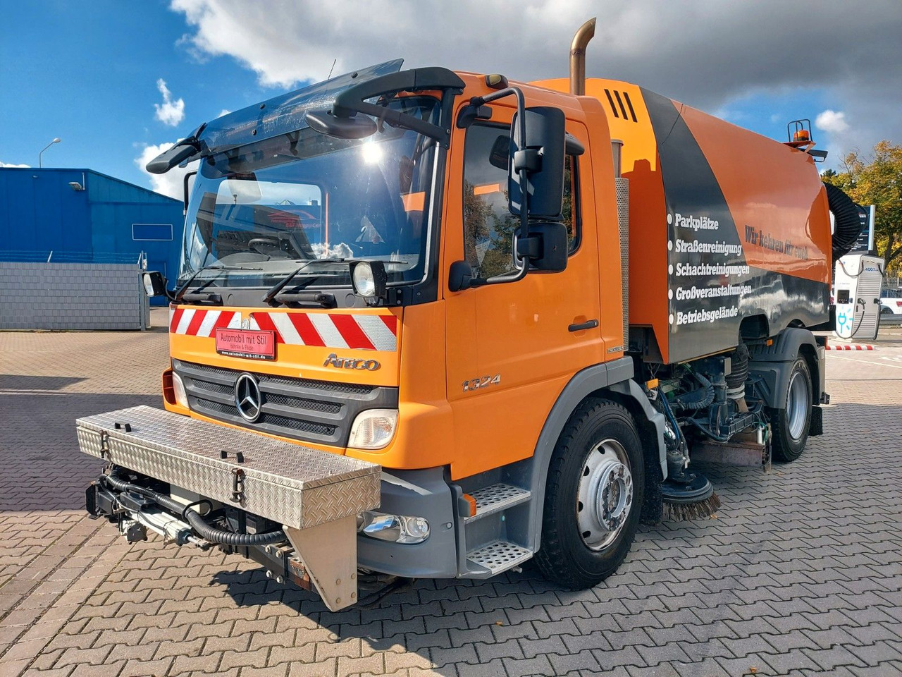 Mercedes-Benz Atego 2 6-Zyl. 4x2 1324 Schmidt SK 600 Klima - Varredora urbana: foto 1 Mercedes-Benz Atego 2 6-Zyl. 4x2 1324 Schmidt SK 600 Klima - Varredora urbana: foto 1