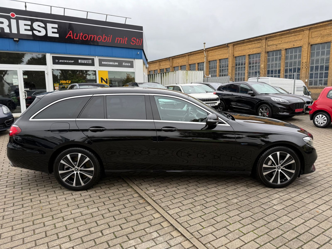 Mercedes-Benz E -Klasse T-Modell E 300 de LED NAVI ACC TEILLED - Carrinha: foto 3 Mercedes-Benz E -Klasse T-Modell E 300 de LED NAVI ACC TEILLED - Carrinha: foto 3