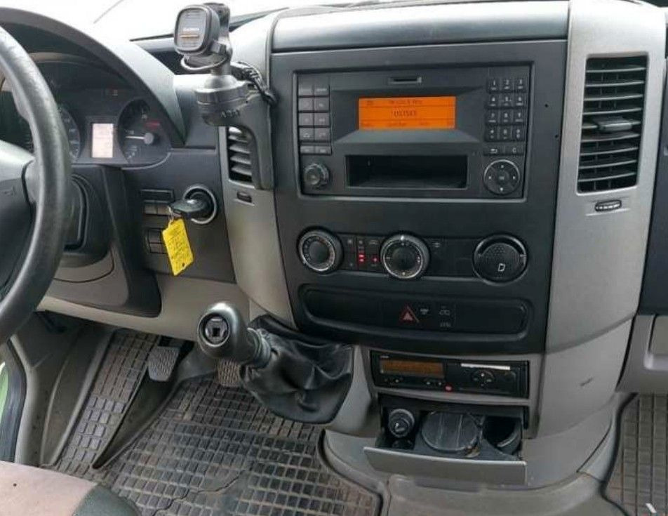 Mercedes-Benz Sprinter II Kasten 316 CDI hoch Klima Standheiz - Furgão de passageiros: foto 3 Mercedes-Benz Sprinter II Kasten 316 CDI hoch Klima Standheiz - Furgão de passageiros: foto 3