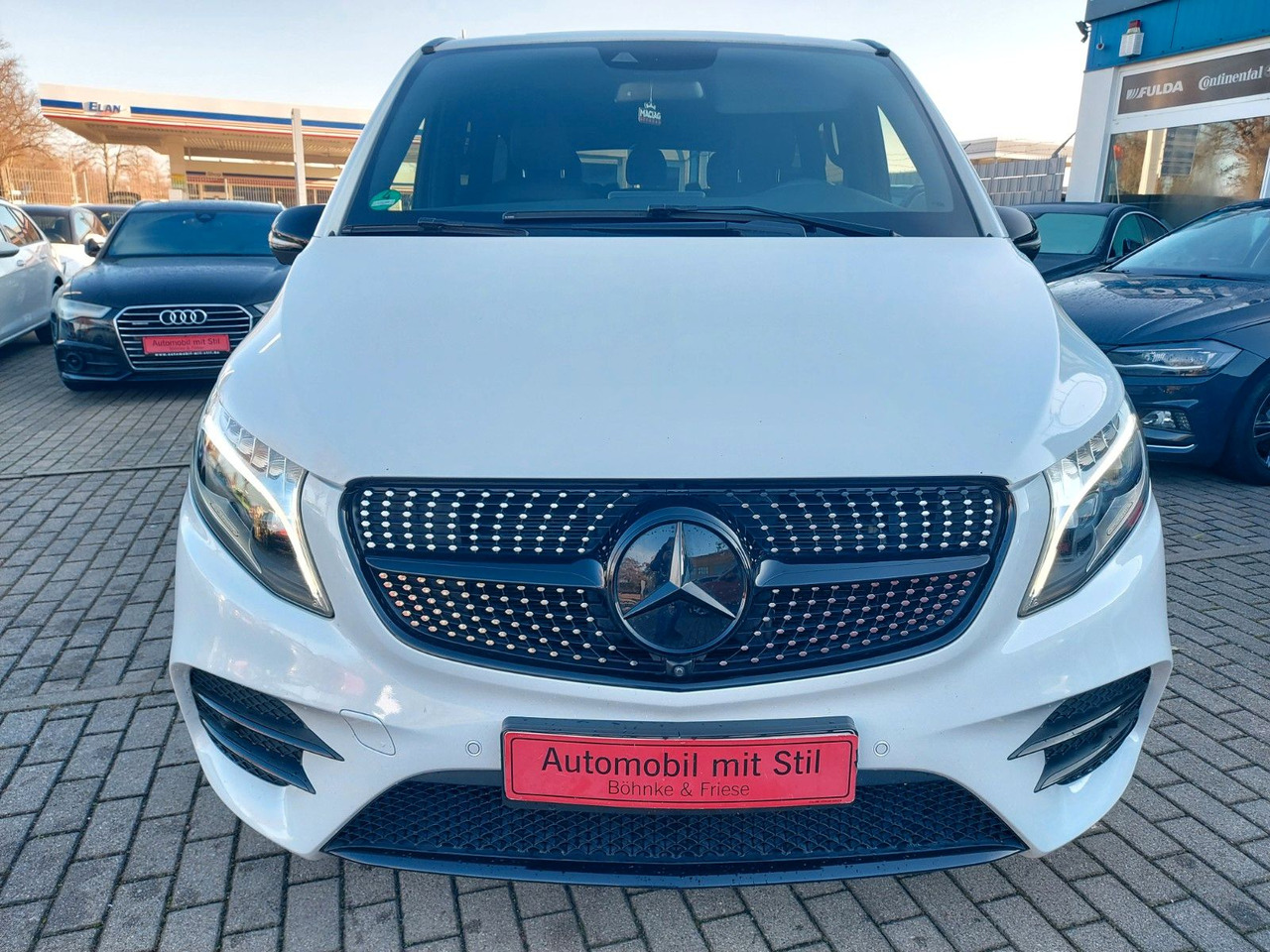 Mercedes-Benz V 250 AVANTGARDE EDITION AMG lang - Furgão de passageiros: foto 4 Mercedes-Benz V 250 AVANTGARDE EDITION AMG lang - Furgão de passageiros: foto 4