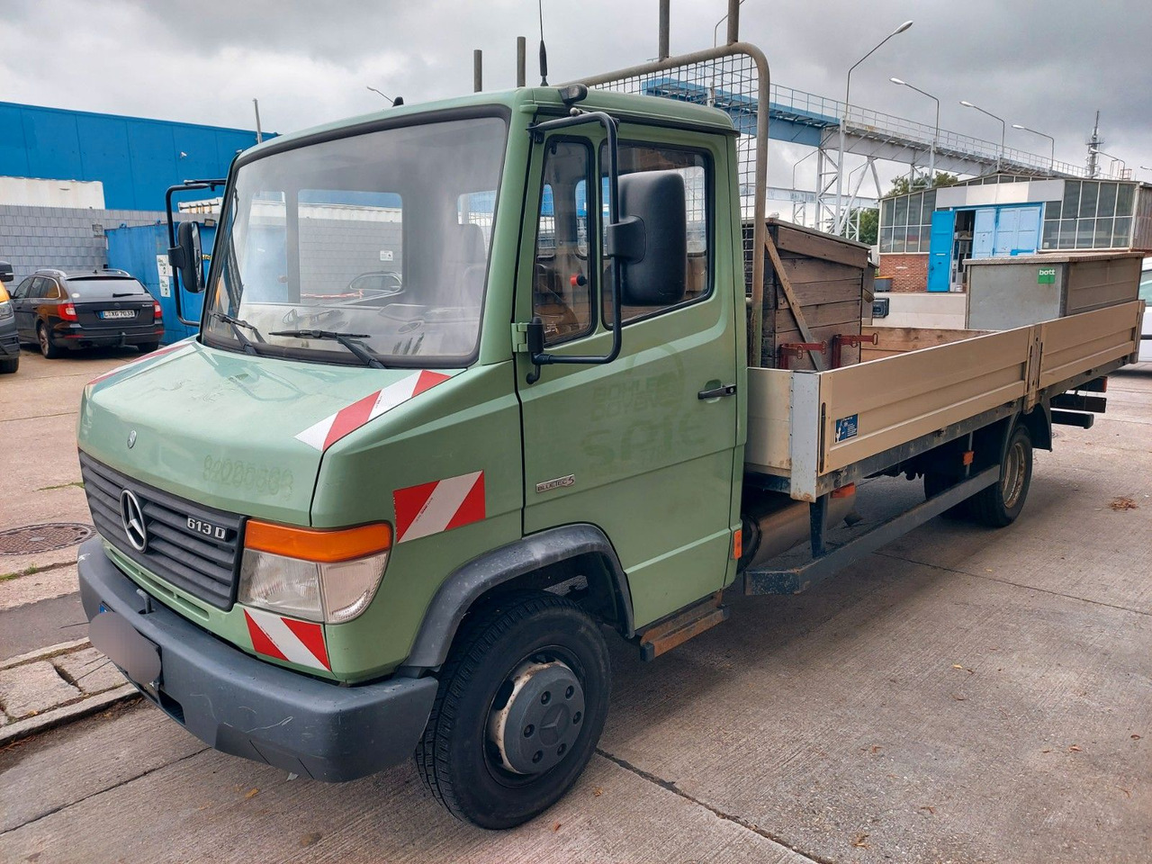 Mercedes-Benz Vario 613D Pritsche lang extralang - Carrinha de caixa aberta: foto 4 Mercedes-Benz Vario 613D Pritsche lang extralang - Carrinha de caixa aberta: foto 4