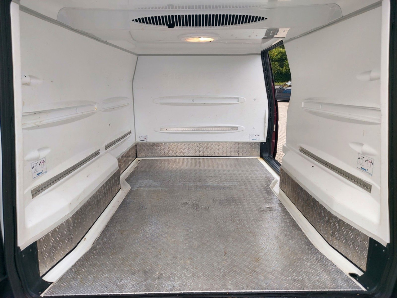 Mercedes-Benz Vito 116 CDI Lang Kühler Cooler KERSTNER 220V - Carrinha frigorífica: foto 3 Mercedes-Benz Vito 116 CDI Lang Kühler Cooler KERSTNER 220V - Carrinha frigorífica: foto 3