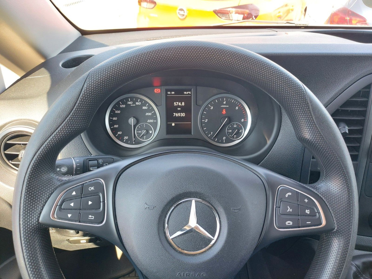 Leasing de  Mercedes-Benz Vito Mixto 116CDI Lang Autom. LED 6 SITZE KAMERA Mercedes-Benz Vito Mixto 116CDI Lang Autom. LED 6 SITZE KAMERA: foto 14