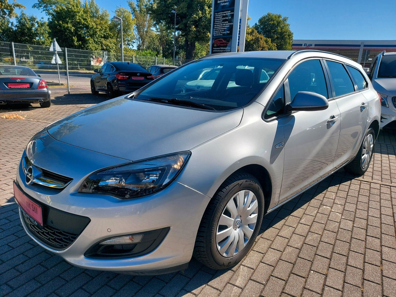 Opel Astra J Sports Tourer Navi Klima Sitzheizung - Carrinha: foto 3 Opel Astra J Sports Tourer Navi Klima Sitzheizung - Carrinha: foto 3