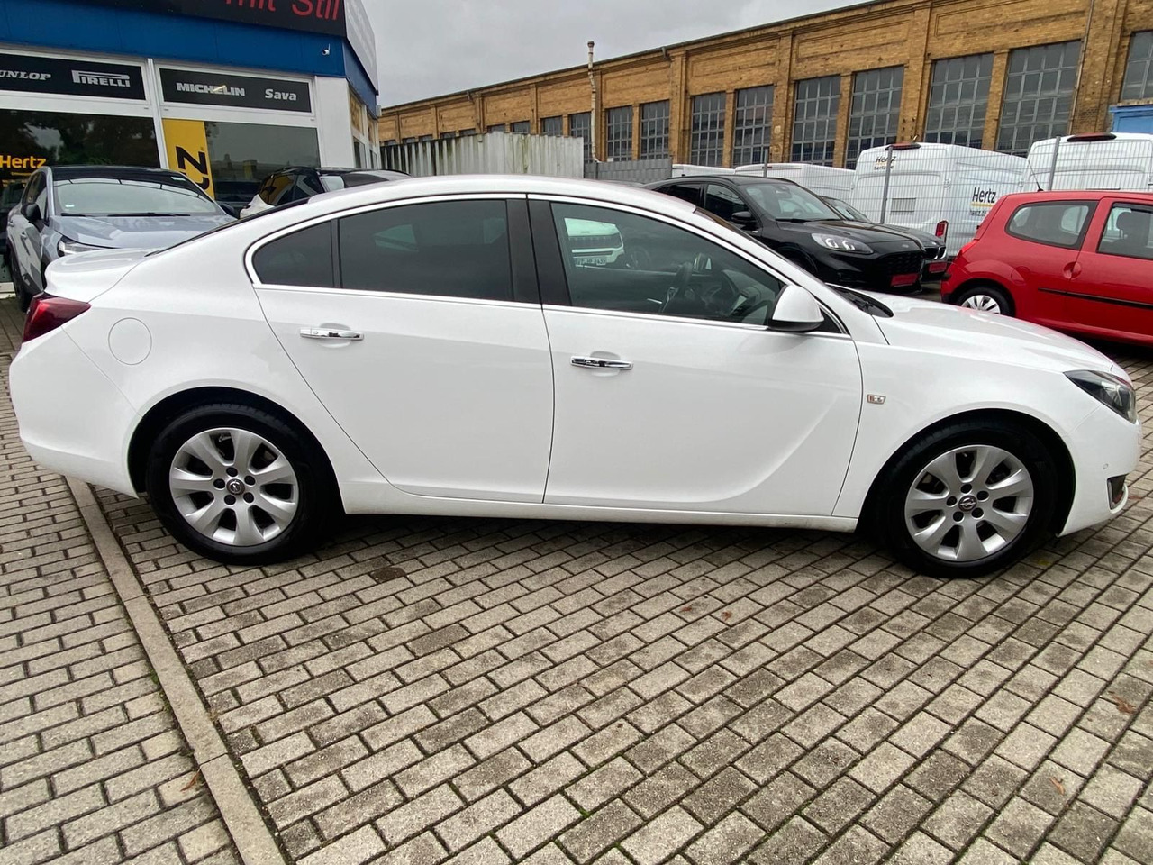 Opel Insignia A Lim. Automatik Leder Navi Xenon Led - Sedan: foto 3 Opel Insignia A Lim. Automatik Leder Navi Xenon Led - Sedan: foto 3