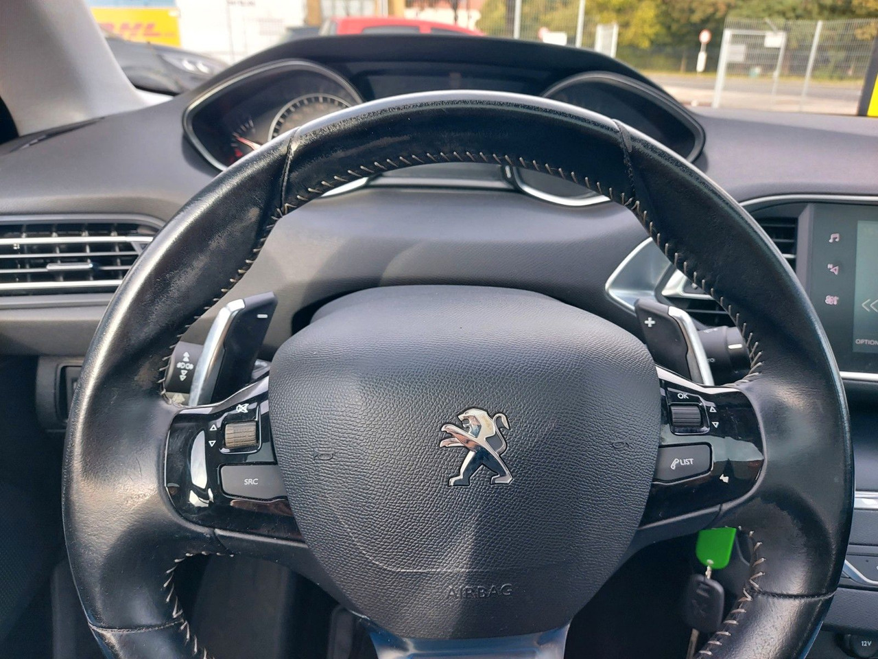 Peugeot 308 SW Active Business Panorama DAB Navi LED - Carrinha: foto 5 Peugeot 308 SW Active Business Panorama DAB Navi LED - Carrinha: foto 5