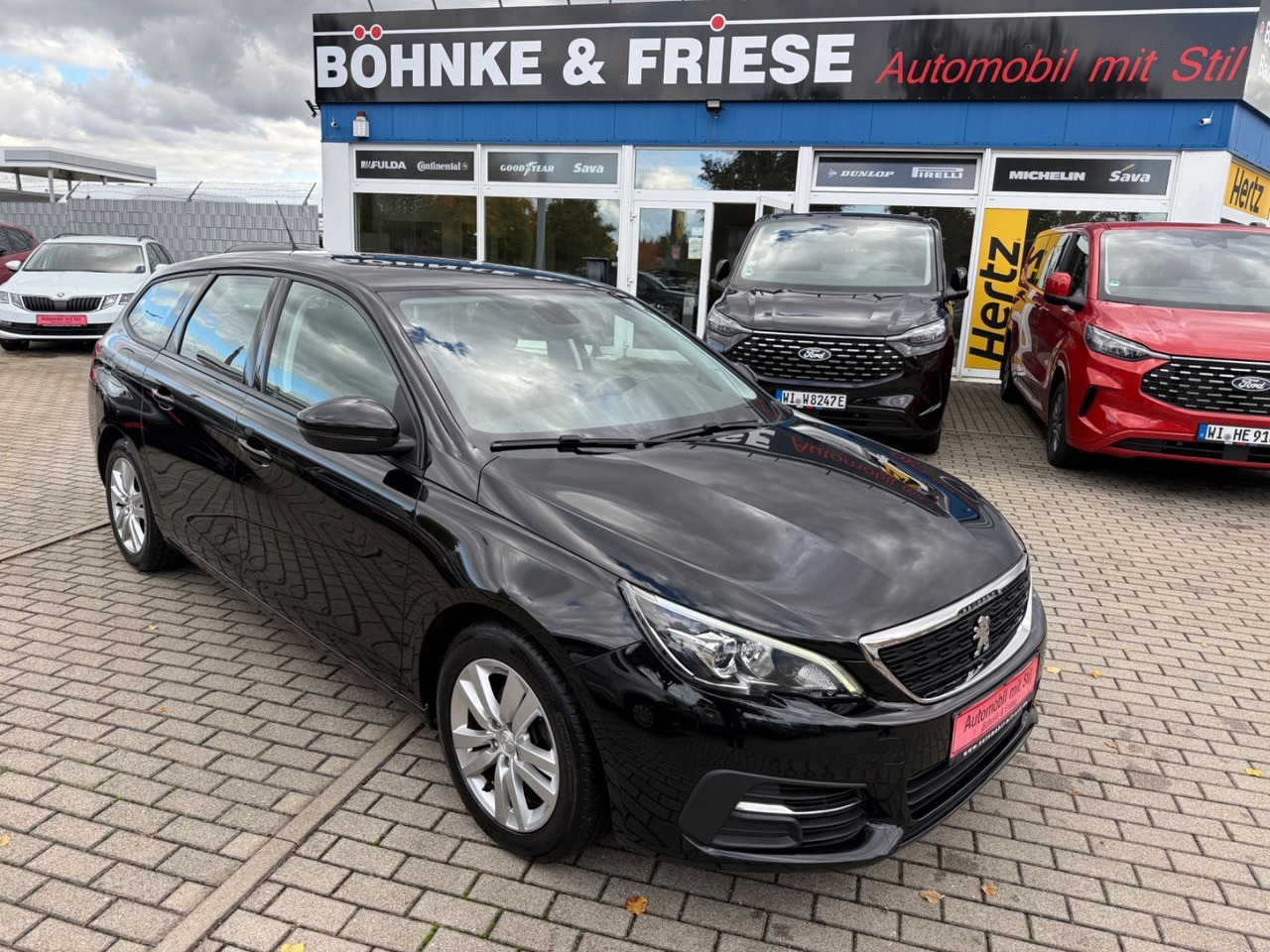 Peugeot 308 SW Active TEMPOMAT NAVI KLIMAA NAVI - Carrinha: foto 1 Peugeot 308 SW Active TEMPOMAT NAVI KLIMAA NAVI - Carrinha: foto 1