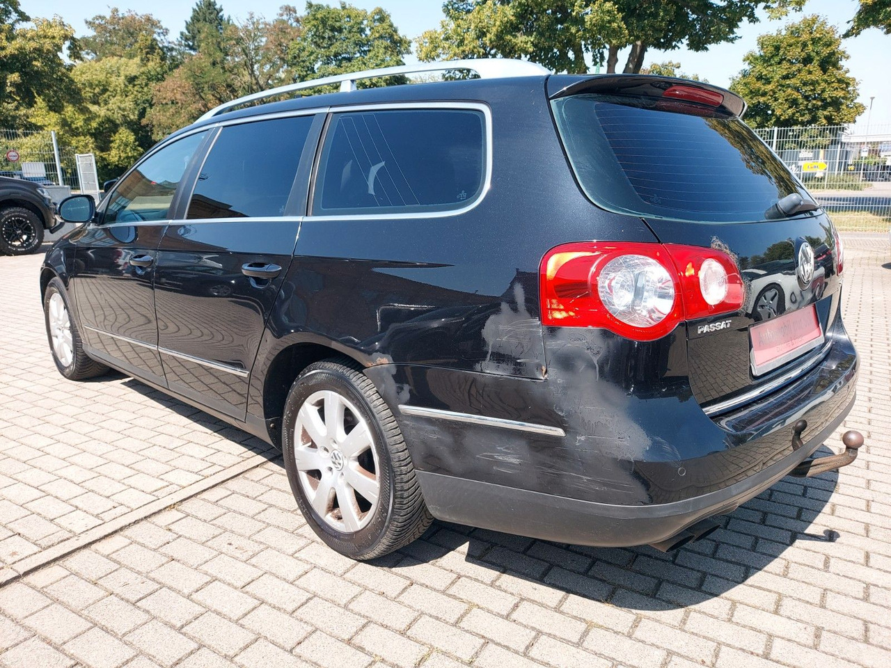 Volkswagen Passat Variant Highline Automatik Navi Leder AHK - Carrinha: foto 4 Volkswagen Passat Variant Highline Automatik Navi Leder AHK - Carrinha: foto 4