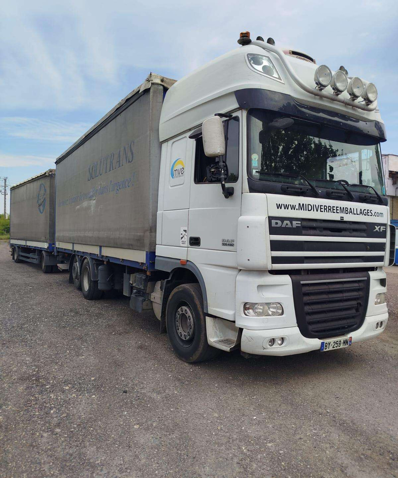 DAF XF 460 - Camião de lona: foto 1 DAF XF 460 - Camião de lona: foto 1