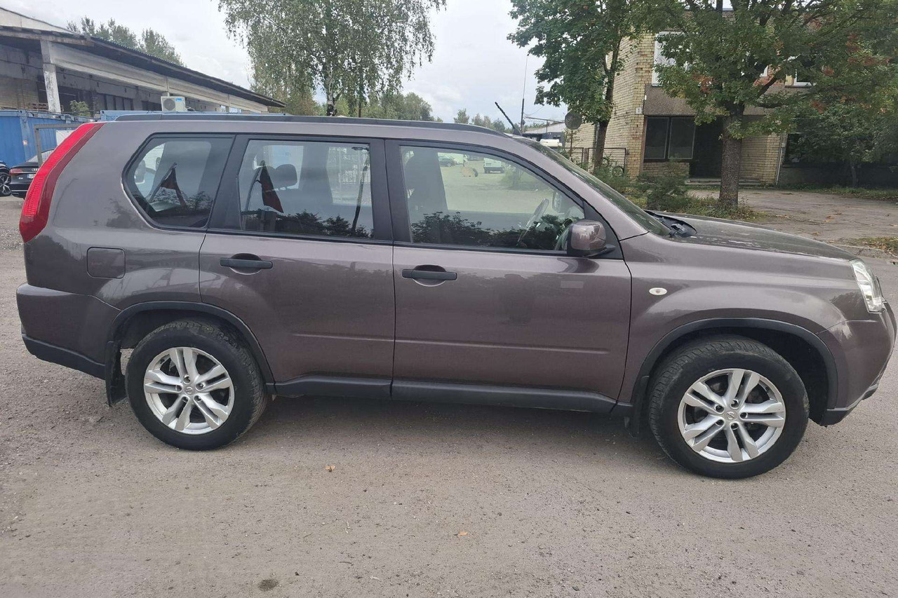 Nissan X-Trail - SUV: foto 4 Nissan X-Trail - SUV: foto 4