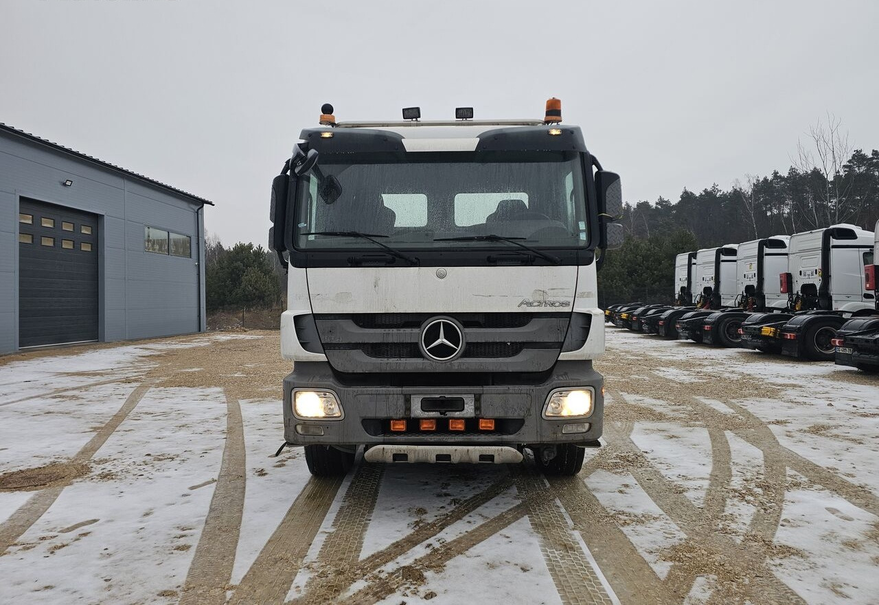 Mercedes-Benz Actros 4144 - Camião polibenne: foto 1 Mercedes-Benz Actros 4144 - Camião polibenne: foto 1