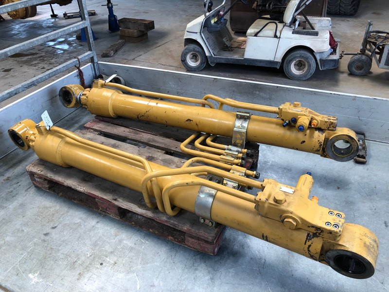 Caterpillar 322B Boomcylinder OEM 1184166 - Hidráulica: foto 1 Caterpillar 322B Boomcylinder OEM 1184166 - Hidráulica: foto 1