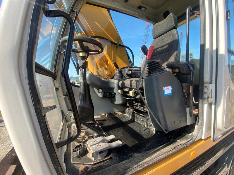 Liebherr A316 Litronic A 316 litronic - Escavadeira de rodas: foto 3 Liebherr A316 Litronic A 316 litronic - Escavadeira de rodas: foto 3