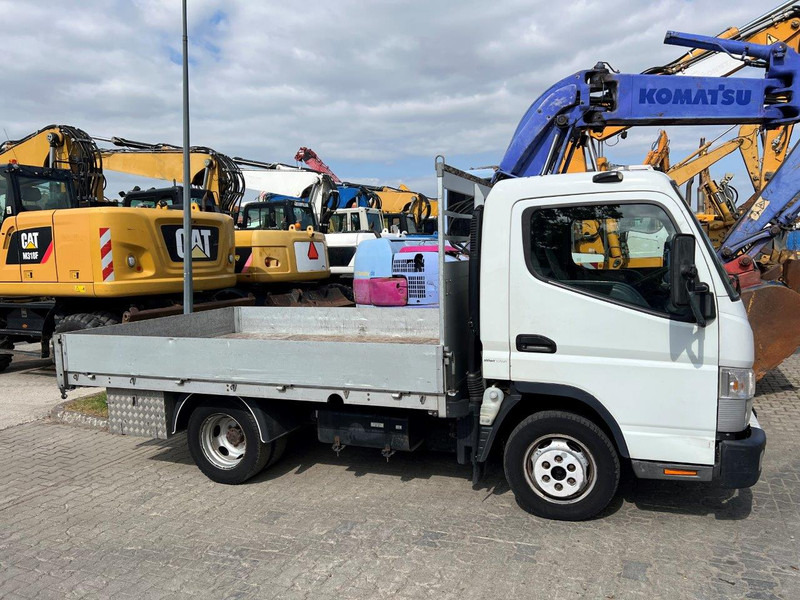 Mitsubishi Fuso Canter 3C18 NVT - Máquina de construção: foto 1 Mitsubishi Fuso Canter 3C18 NVT - Máquina de construção: foto 1