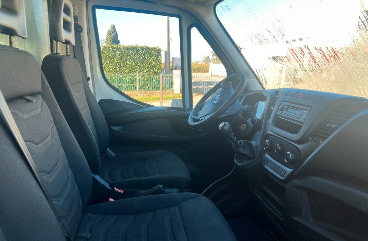Iveco daily 35s15 furgone euro 6 - Carrinha de contentor: foto 3 Iveco daily 35s15 furgone euro 6 - Carrinha de contentor: foto 3