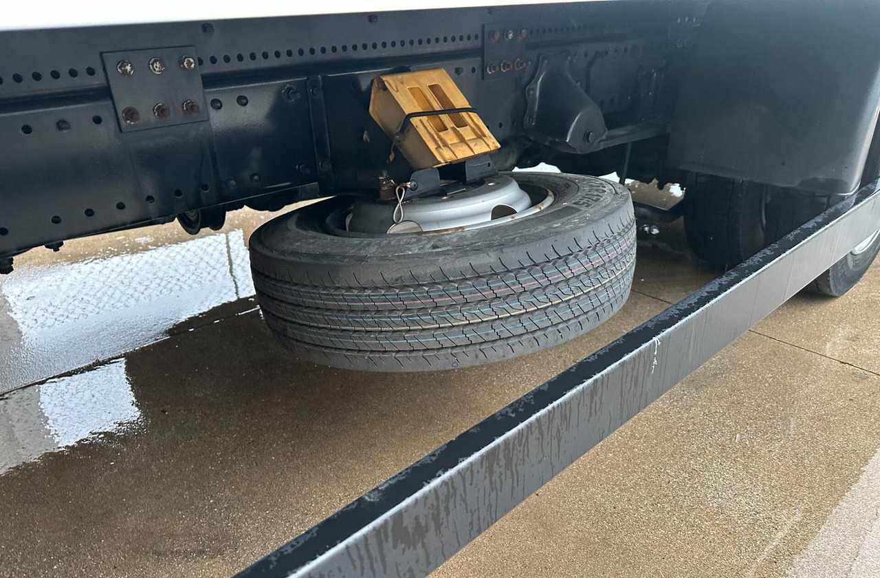 Man 8.220 FURGONE E SPONDA EURO 6 - Camião furgão: foto 5 Man 8.220 FURGONE E SPONDA EURO 6 - Camião furgão: foto 5